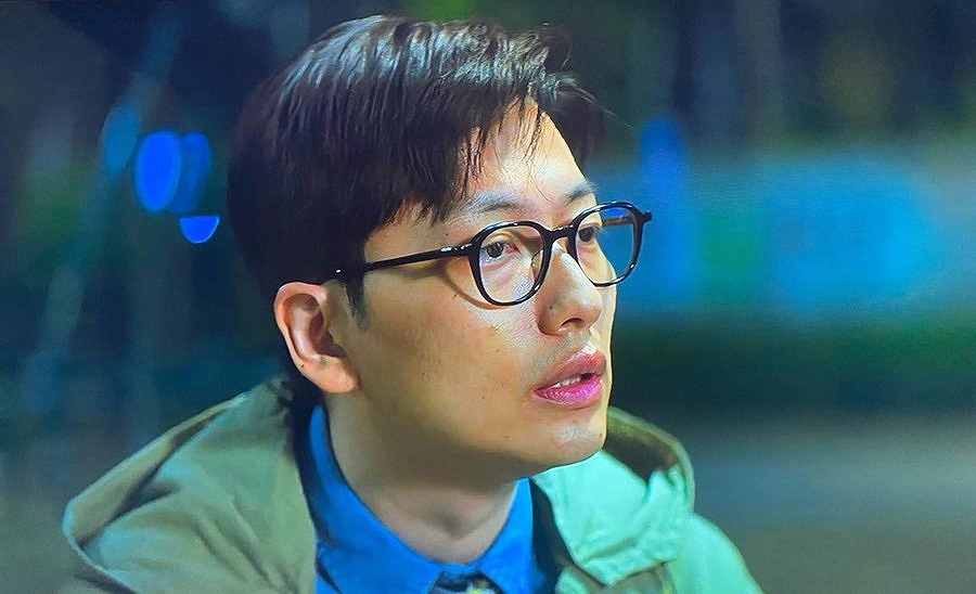 韓国ドラマ『グリッチ 青い閃光の記憶』主人公の恋人・シグクの画像